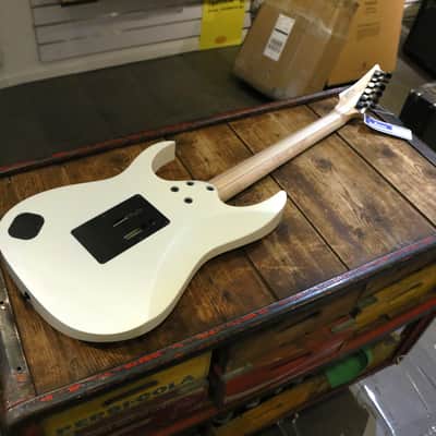 Ibanez RG653DX-WHF Prestige 2026 - Present - White Flat image 10
