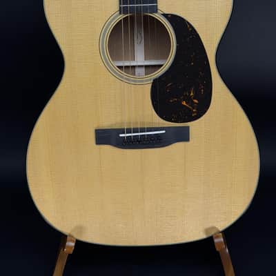 Martin 000-18 image 2