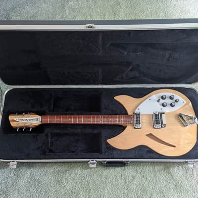 Rickenbacker 330 (2008) - Mapleglo image 13