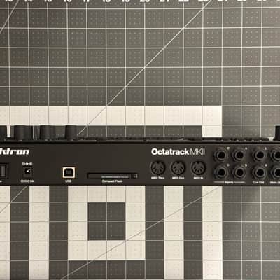 Elektron Octatrack MkII Dynamic 8-Track Performance Sampler 2017 - 2021 - Black image 2
