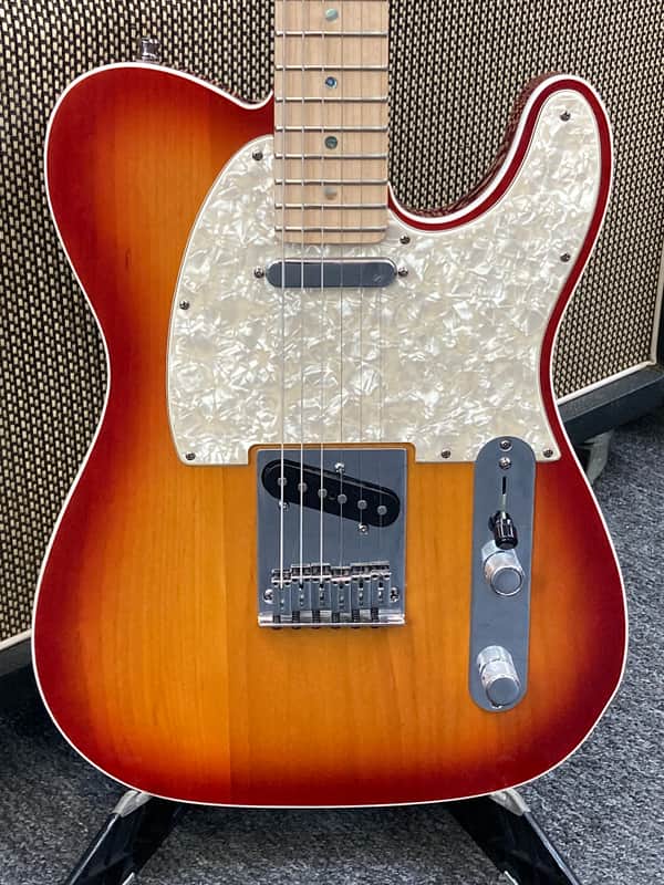 Fender American Deluxe Telecaster with Maple Fretboard 2008 - Aged Cherry Burst