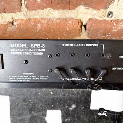 Furman Model SPB-8 Stereo Pedal Board Power Conditioner w/GB (2000s - Black) image 4