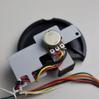 Yamaha V50 Parts - Pitch Bender & Modulation Wheels image 2