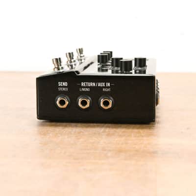 Line 6 HX Stomp Multi-Effects Guitar Processor CG0136Z image 4