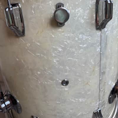 Rogers Vintage Swivo era Dayton Holiday Floor Tom Drum 16” x 16” WMP 60s - White Marine Pearl image 3