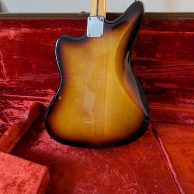 Fender Jaguar Baritone Custom 2004 - 2006 Sunburst image 16