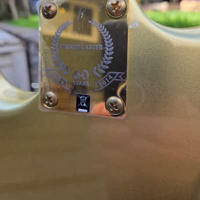 Squier 60th Anniversary Classic Vibe Stratocaster 2014 - Aztec Gold image 9