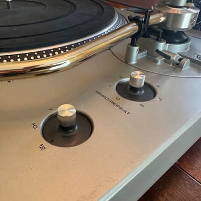 Technics SL-1300 Vintage Direct Drive Turntable image 8