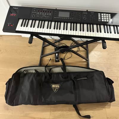 Roland FA-07 2014 76-Key Workstation Complete Setup w/ KS-20X Stand, Music Stand, & Bag image 3