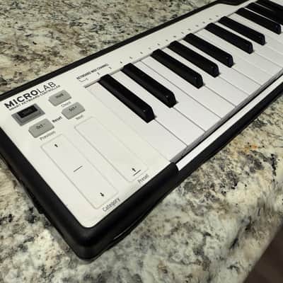 Arturia MicroLab 25-Key MIDI Controller 2019 - Present - Black image 6