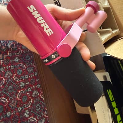 Colorware custom Shure Sm7db with mic arm and matching XLR cable image 4