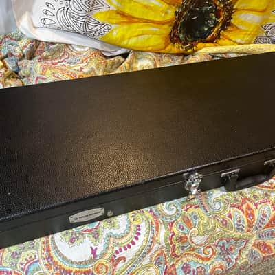 MTD Kingston Z4 Left Handed Electric Bass Guitar Lefty w Case image 13