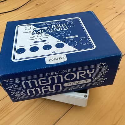 Electro-Harmonix Deluxe Memory Man 1100-TT Tap Tempo 1100Ms Analog Delay 2011 - Present - Blue image 7