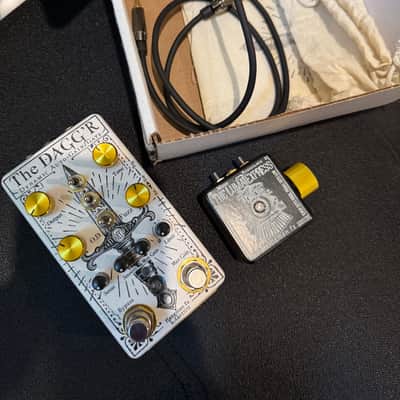 Hangman fx The Dagg’r dagger fuzz distortion pedal w/ luma express image 1
