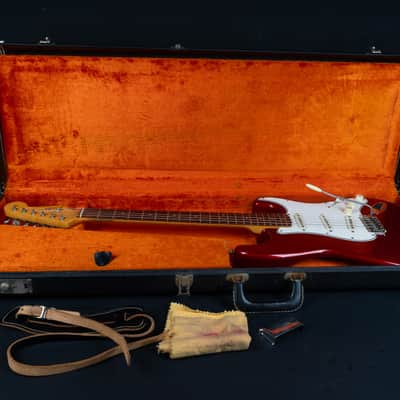 1965/1966 Fender Stratocaster - Candy Apple Red image 12