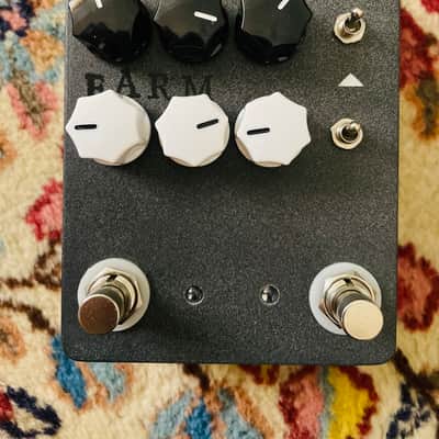 Pine Box / Farm Pedals Bloodlines 2020s - Dark Grey image 1