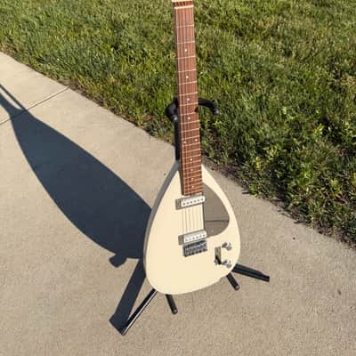Vox Mark III White – USA Made – OHSC – Brian Jones Spec – Extremely Rare Hardtail Version 2002 - White image 1