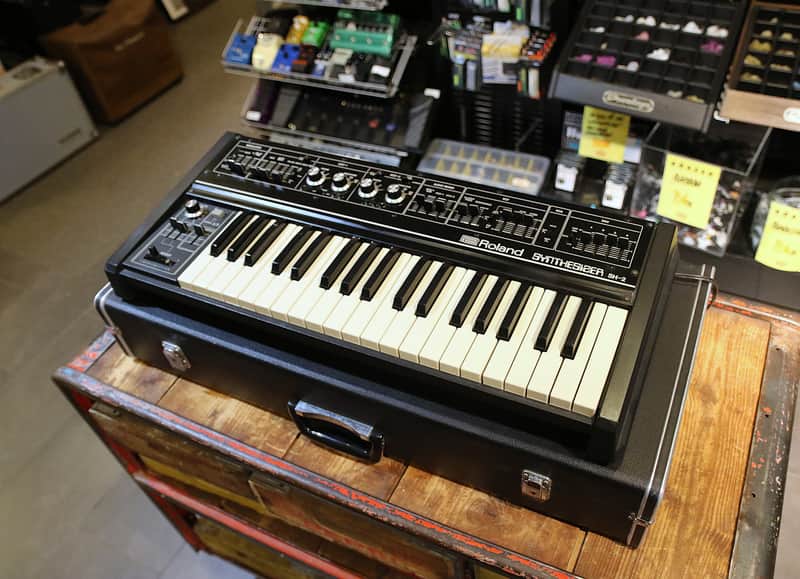 Roland SH-2 37-Key Synthesizer 1979 - 1982 - Black image 1