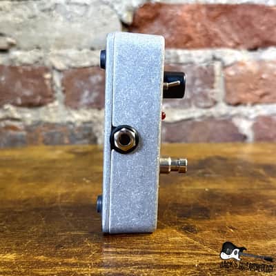Electro-Harmonix Neo Clone *USED* (2020s - Silver) image 4