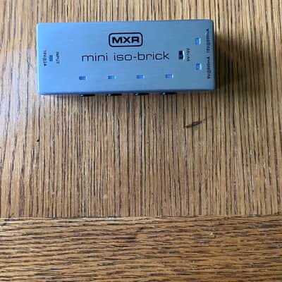 MXR M239 mini iso-brick power supply - Mint condition image 1