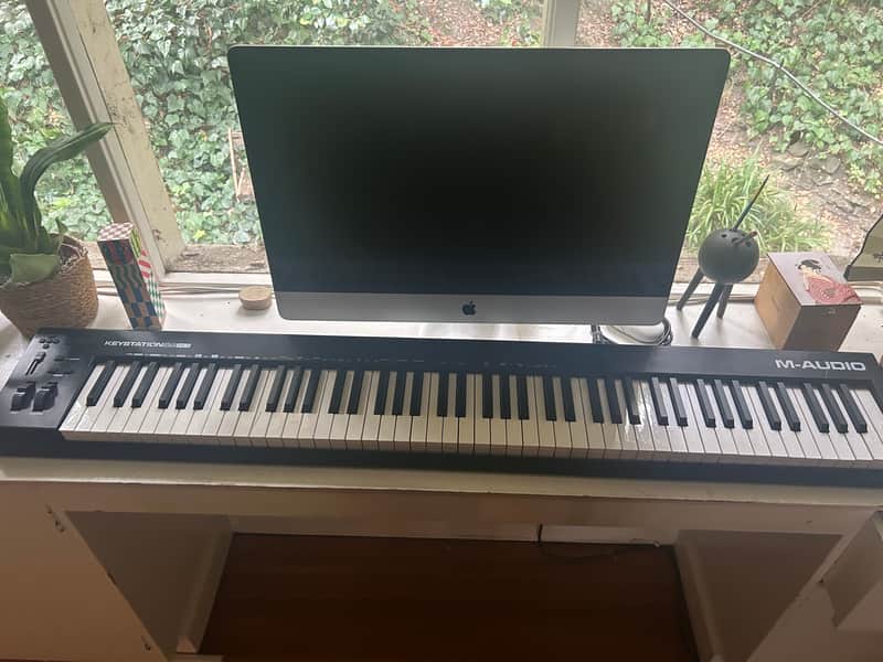 M-Audio Keystation 88 MkIII MIDI Keyboard Controller 2019 - Present - Black image 1