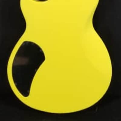 Yamaha RSE20 NYW Revstar Element, Chambered Maple and mahogany body, carbon-reinforced neck and body, 2 Alnico V Humbucking Pickups; Neon Yellow image 9