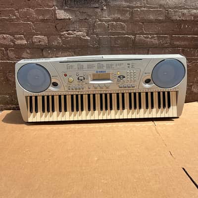 Yamaha Portatone PSR-275 61-Key Electronic Keyboard Tested w/ Original Yamaha 12V Power Adapter