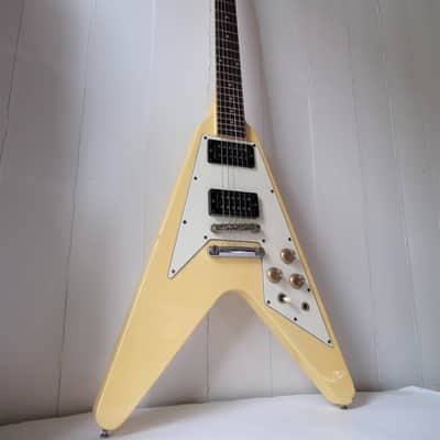 Greco Super Real FV60 Flying V - Made in Japan - Lacquer Finish - Fujigen 1983 image 2
