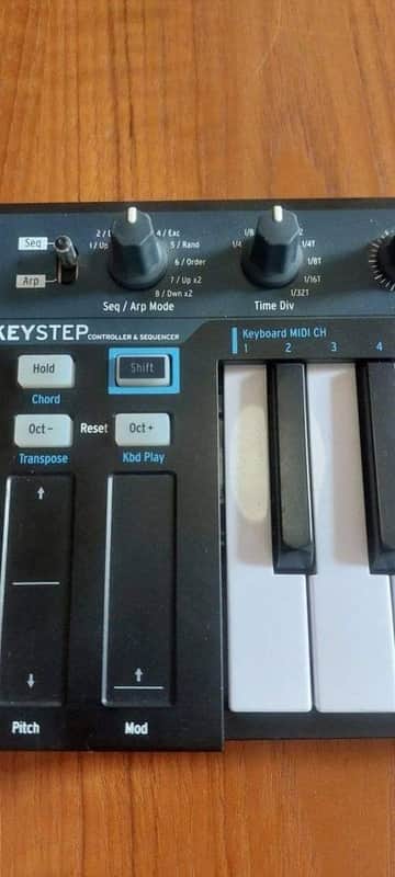 Arturia KeyStep Black Edition 32-Key MIDI Controller 2019 - 2021 - Black image 1