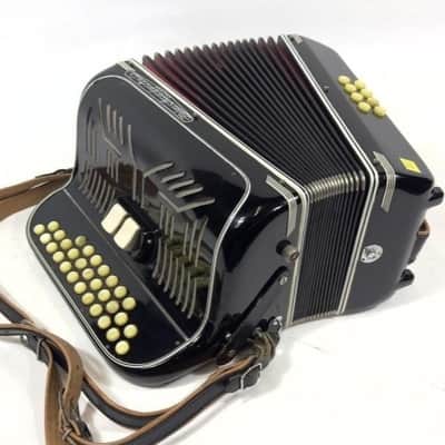 1950s Paolo Soprani 3v Club C/F Accordion image 2