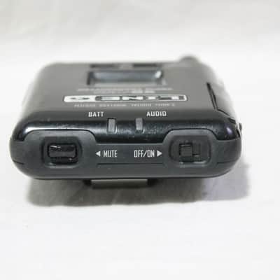 Line6 v55 TBP12 wireless transmitter belt image 3