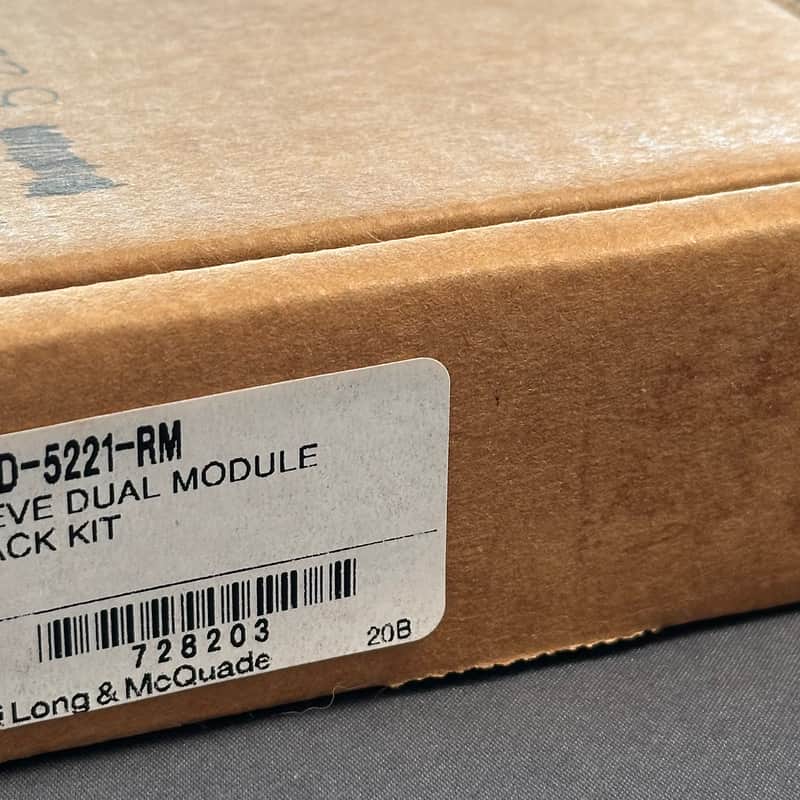 2020’s Rupert Neve Designs 5221-RM Horizontal Joining Kit Silver