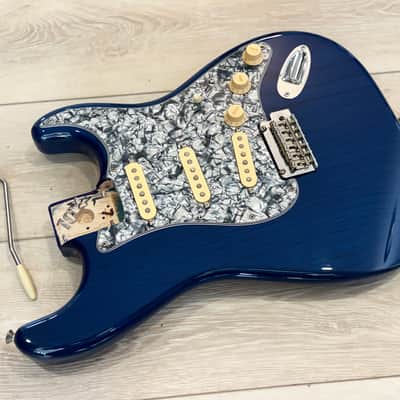 Loaded Fender Deluxe Player Sapphire Blue Transparent Stratocaster ASH Body image 4