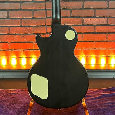 2010 Epiphone Les Paul Traditional Pro Limited Edition Ebony (Gloss top with satin back) Electric Guitar w/ Hard Case image 8