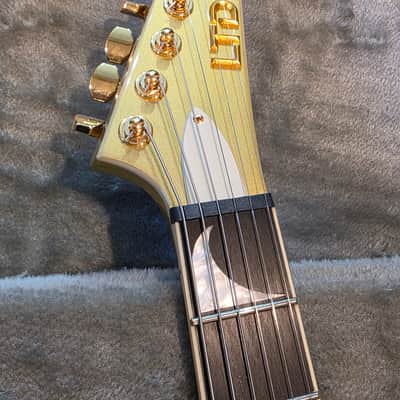 ESP LTD Kirk Hammett Signature korina KH-V - Metallic Gold MINT Metallica image 7