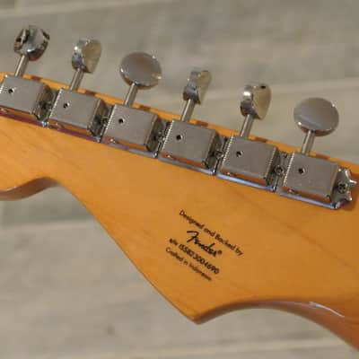 Squier Classic Vibe 60's Stratocaster - Candy Apple Red- With Gig Bag image 12