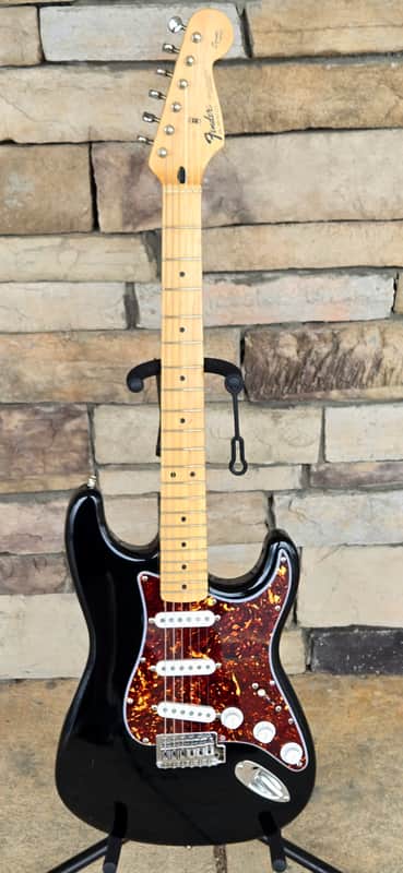 Fender "Squier Series" Standard Stratocaster with Maple Fretboard 1995 - Black with Fender TexMex pickups image 1