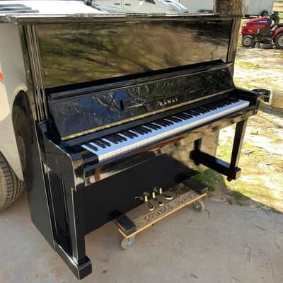 Kawai BL-31 Upright Piano – Japanese Craftsmanship in Excellent Condition image 3