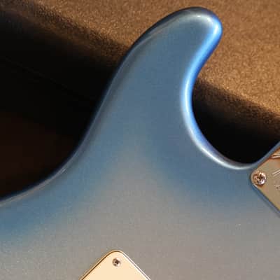 Minty! 2016 Fender American Elite Stratocaster w/ Maple FB Electric Guitar Sky Burst Metallic + OHSC image 13
