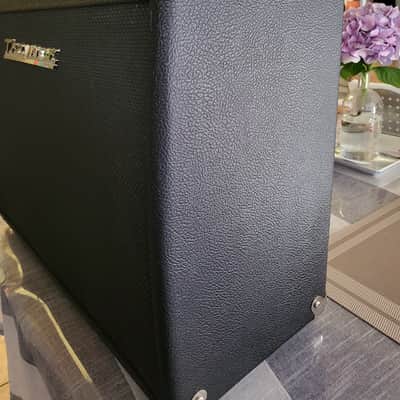 Traynor YCV50B Custom Valve 50-Watt 1x12" Guitar Combo image 10