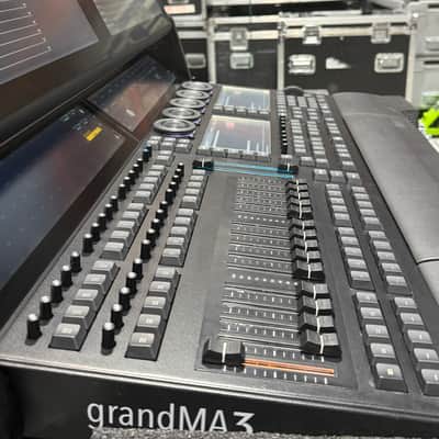 MA Lighting GRANDMA3-LIGHT Lightingl Console with 16,384 Control Parameters image 1