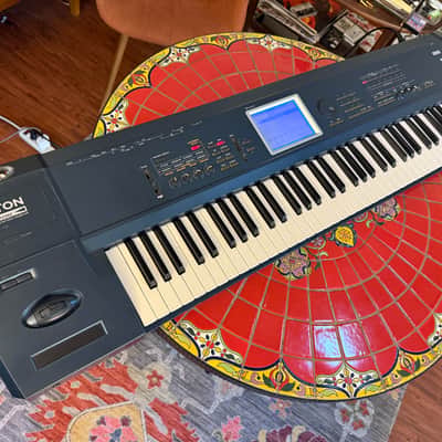 Korg Triton Extreme 76-Key 120-Voice Polyphonic Workstation 2005 - 2009 - Black image 13