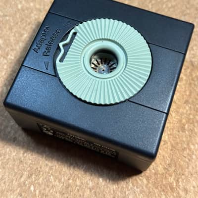 Brüel & Kjær Hand-held Analyzer Type 2250-L + Prepolarized Free-Field ½" Mic Type 4950 + Sound Calibrator Type 4231 image 6