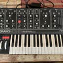 Moog Grandmother Dark 32-Key Semi-Modular Analog Synthesizer 2020 - Present - Black / Black Panel