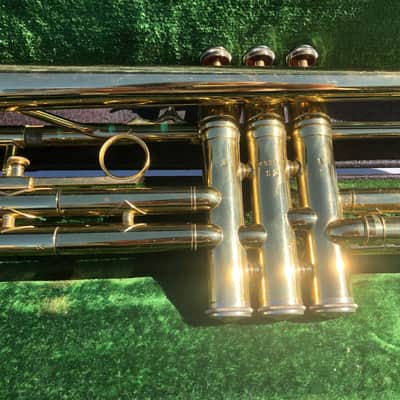 King Super 20 S2 1048 Trumpet w/ Hard Shell Case NICE image 9
