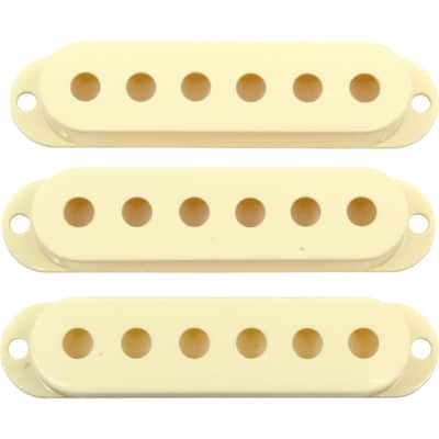 Fender 099-7207-000 Road Worn Stratocaster Pickup Cover Set