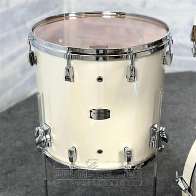 Yamaha Absolute Hybrid Maple 4pc Drum Set Polar White image 3