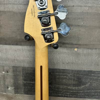 Fender P Bass Metallic Lake Placid Blue Killer Player Bass Mexican image 8