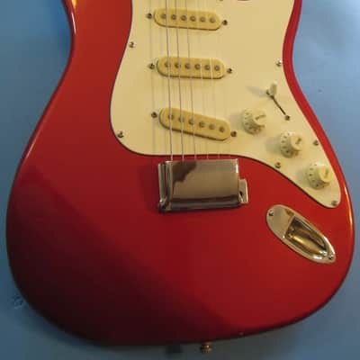 Series 10 Strat-Style Candy/Red image 2