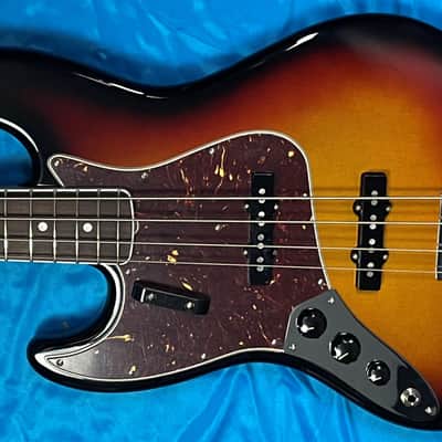 Fender AM. Vintage II '66 Jazz LEFTY, 3 Tone Sunburst w/ Rosewood image 1